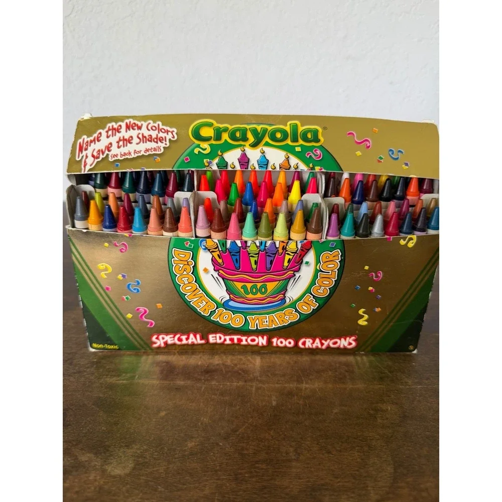 Vintage Crayola Special Edition 100 Crayons Gold Box 2002 Binney & Smith